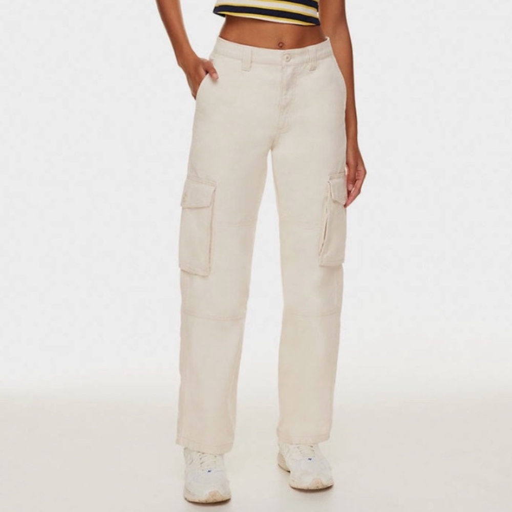 Aritzia Cream Wide Leg Cargo Pants